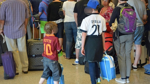 Juve-Real, all'aeroporto spuntano... Totti e Dybala