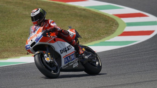 MotoGp Ducati, Lorenzo: «Vittoria difficile ma non impossibile»