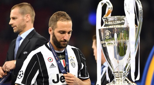 Juventus, ora Higuain divide il popolo bianconero
