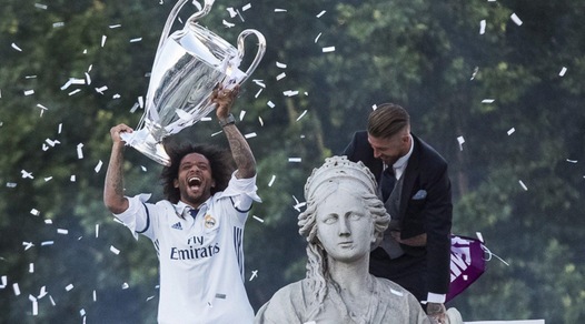Champions League, il Real torna con la coppa: che festa a Madrid!