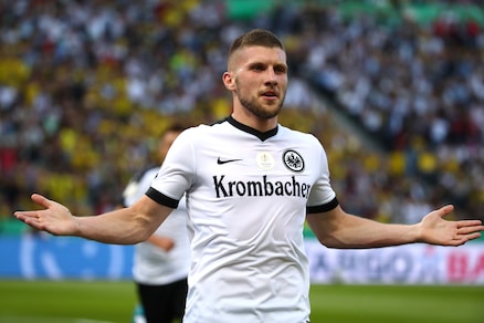 Calciomercato Fiorentina, Rebic rientra dall'Eintracht Francoforte