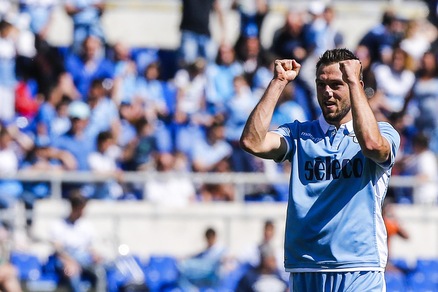 Calciomercato Lazio: Conte chiama De Vrij al Chelsea