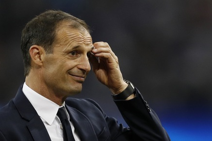 Juventus, Allegri nei guai per una multa: insulti ai vigili e rischio oltraggio