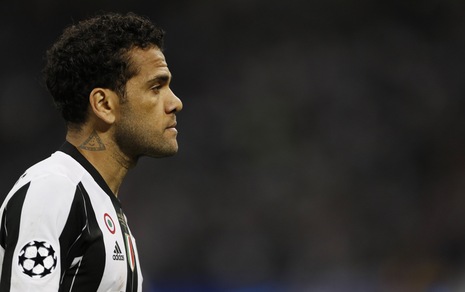 Juventus, rabbia dei tifosi contro Dani Alves: «Vattene tu!»
