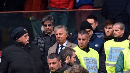 Serie A Genoa, striscione dei tifosi: «Preziosi vattene»