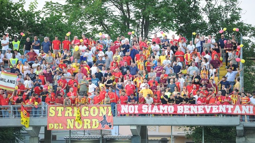 Benevento sogna la serie A: città impazzita