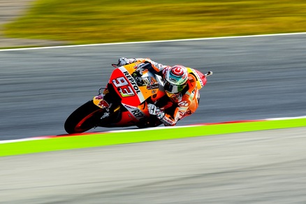 MotoGp, Catalogna: Marquez ancora primo, per Rossi decimo tempo