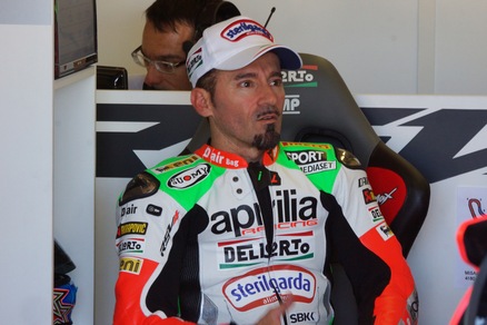 Moto, Max Biaggi ancora in terapia intensiva: eseguito drenaggio toracico