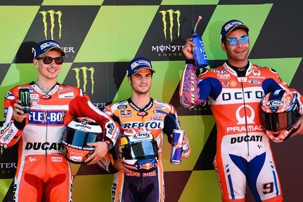 MotoGp Catalogna: qualifiche a Pedrosa, Petrucci velocissimo, Rossi solo 13°