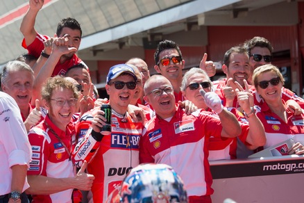 MotoGp, Lorenzo: «Finalmente la prima fila»