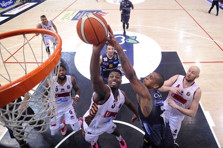 Basket, riscatto Trento a 1,75