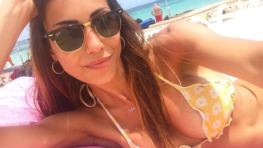 Matri e la Nargi a Formentera: la prima vacanza con la piccola Sofia