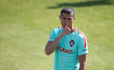 Ronaldo allo United, i bookie ci credono e la quota va a picco