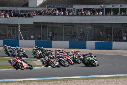 Sbk, “restauro” per Donington Park