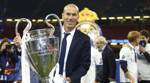 Vacanza a Taormina, Zidane festeggiato dai tifosi della Juventus