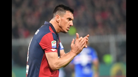 Calciomercato Cagliari, tre nomi per la difesa: Burdisso, Cannavaro, Andreolli