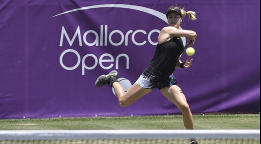 Tennis, Mallorca Open: Schiavone batte Bouchard e va agli ottavi