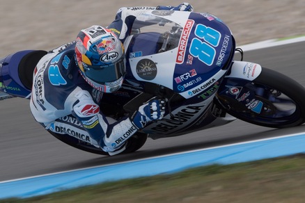 Moto3, Assen: Martin in pole, terzo Bulega
