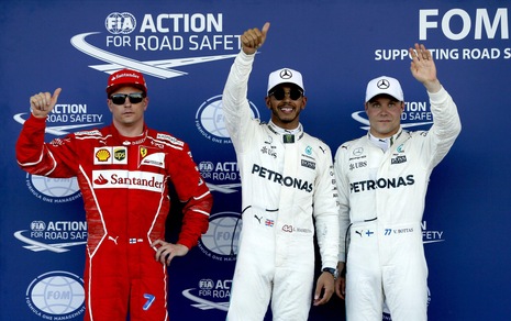 Formula 1: show di Hamilton a Baku, le Ferrari inseguono