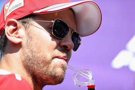 F1 Baku, Vettel non ci sta: «Perché io penalizzato e Hamilton no?»