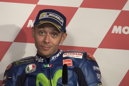 MotoGp, papà Rossi: «Valentino può correre anche a 40 anni»