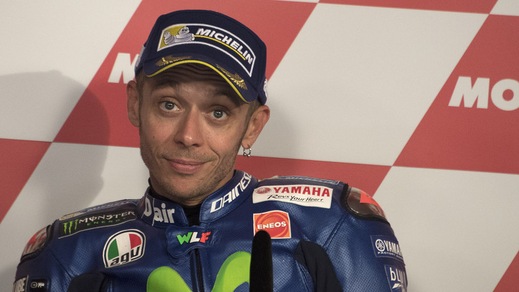MotoGp, papà Rossi: «Valentino può correre anche a 40 anni»
