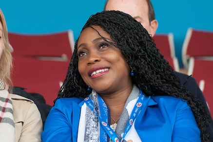 Como a rischio dilettanti: non arrivano i soldi della moglie di Essien