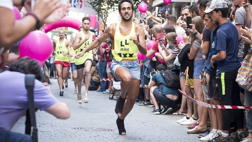A Madrid la corsa è sui tacchi a spillo