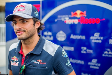 F1, Sainz: «Safety car, con queste regole è un rischio»