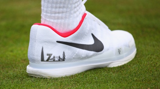 Wimbledon: lo skyline di Londra sulle scarpe da tennis di Federer