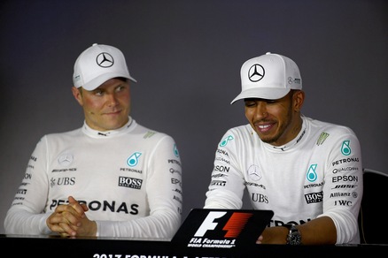 F1 Mercedes, Hamilton: «Bottas può restare a lungo»