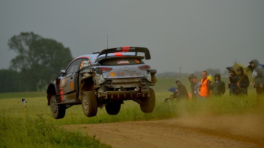Rally, Polonia: Neuville vince e accorcia