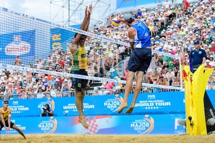 Beach Volley: a Porec Lupo-Nicolai cadono in finale