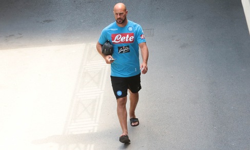 Napoli, Reina senza sorriso: da volto-immagine a portiere in bilico