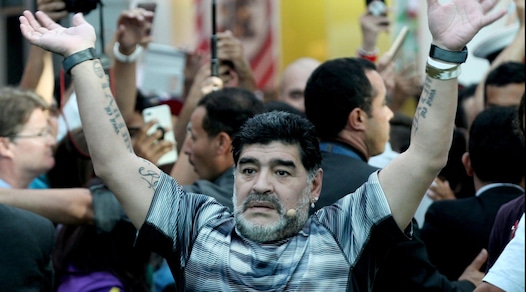 Maradona: «A Napoli ho toccato il cielo con le dita»