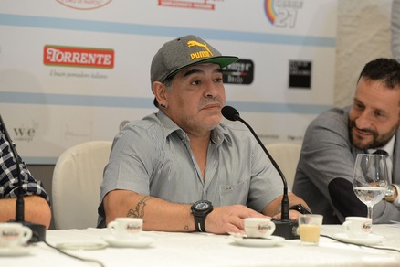 Napoli, Maradona: «La 10 a Insigne? Sì, se segna più di me...»