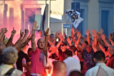 Calciomercato Fiorentina, tifosi contro la società: «Fate schifo»