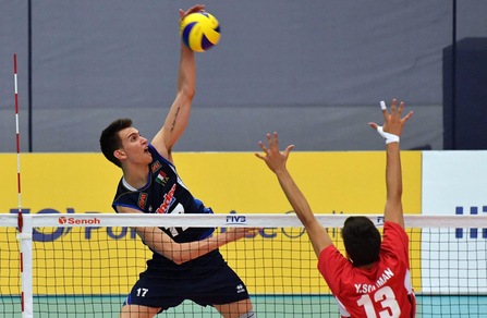 Volley: A2 Maschile, Yuri Romanò dall'azzurro a Potenza Picena