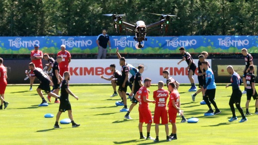 Napoli, a Dimaro ricompare il drone di Sarri