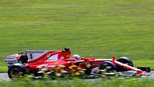 F1, Gp Austria: Vettel vola nelle terze libere