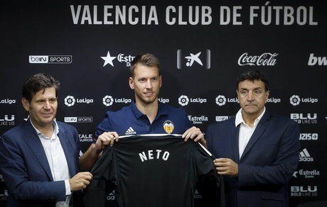 Calciomercato Juventus, Neto presentato a Valencia
