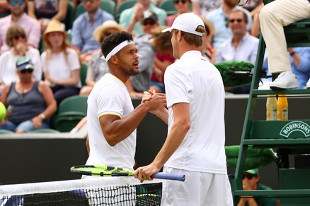 Wimbledon, Tsonga ko: Querrey agli ottavi