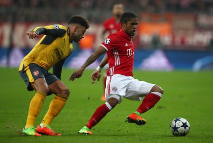 Juventus, doppio colpo: ecco Douglas Costa e Bernardeschi