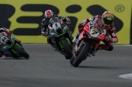 SBK, a Laguna Seca Davies conquista gara 1