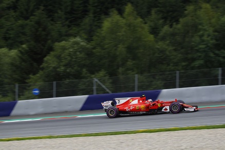 Formula 1 Austria, la gara in diretta: Vettel cerca il colpaccio