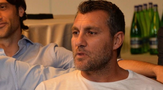 «Vieri in Italia per Belen», per lui un Tapiro d'oro