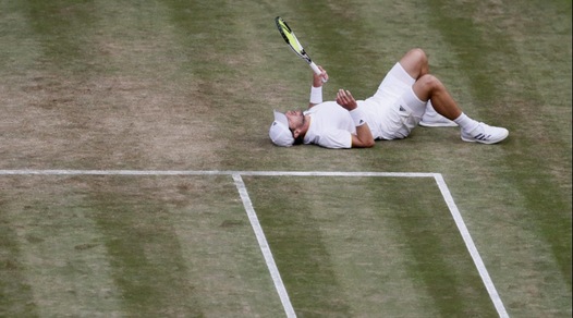 Federer non cambia idea sull'erba di Wimbledon