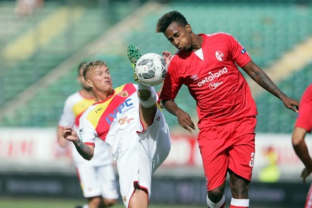 Calciomercato, il Bari cala il poker: conferma Capradossi