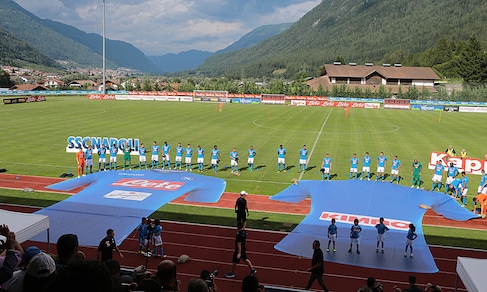 Napoli, che festa per la nuova maglia! Le immagini della divisa 2017/2018