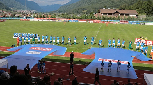 Napoli, che festa per la nuova maglia! Le immagini della divisa 2017/2018